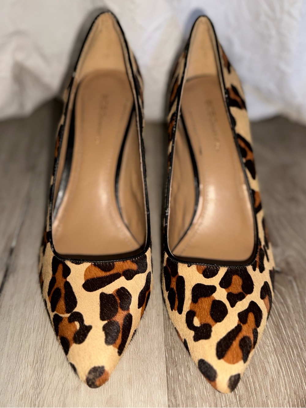 BCBGeneration Leopard pumps 9 1/2
